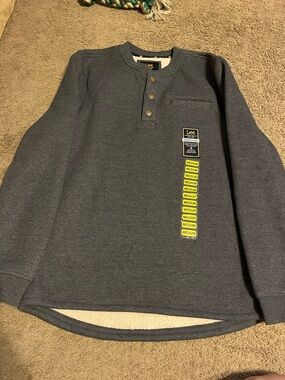 Lee Sherpa-Lined Sweatshirt with Dark Gray Exterior and Cream Sherpa